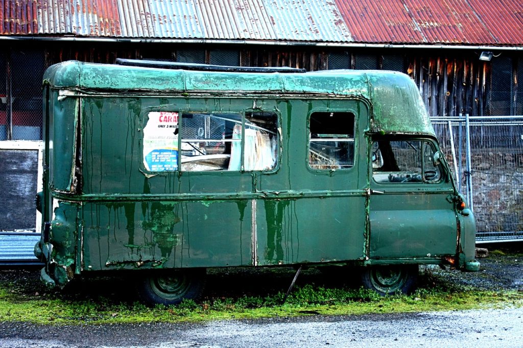 Selling old cars for cash near Salem MA